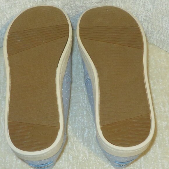 Toms Slip-Ons Ladies Size 8 NWOT - Picture 4 of 6